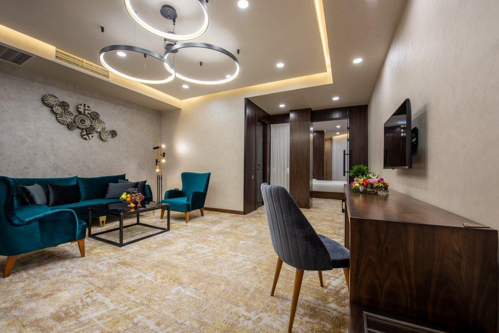 Wyndham Garden Tashkent Hotel Kültér fotó