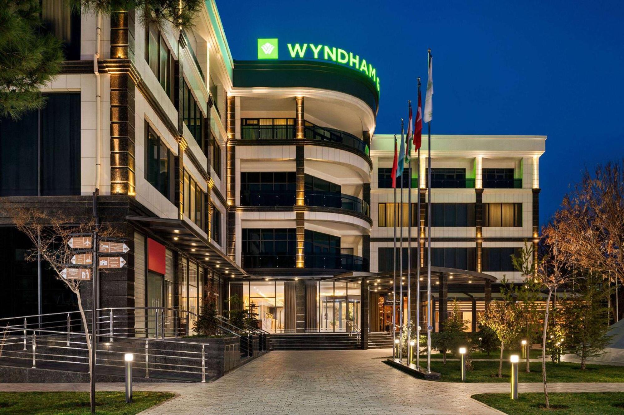Wyndham Garden Tashkent Hotel Kültér fotó