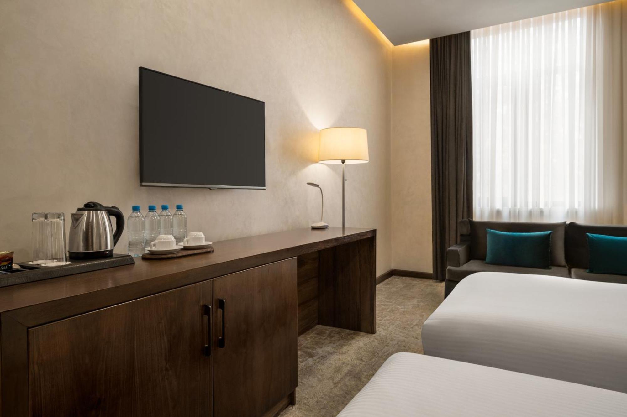 Wyndham Garden Tashkent Hotel Kültér fotó