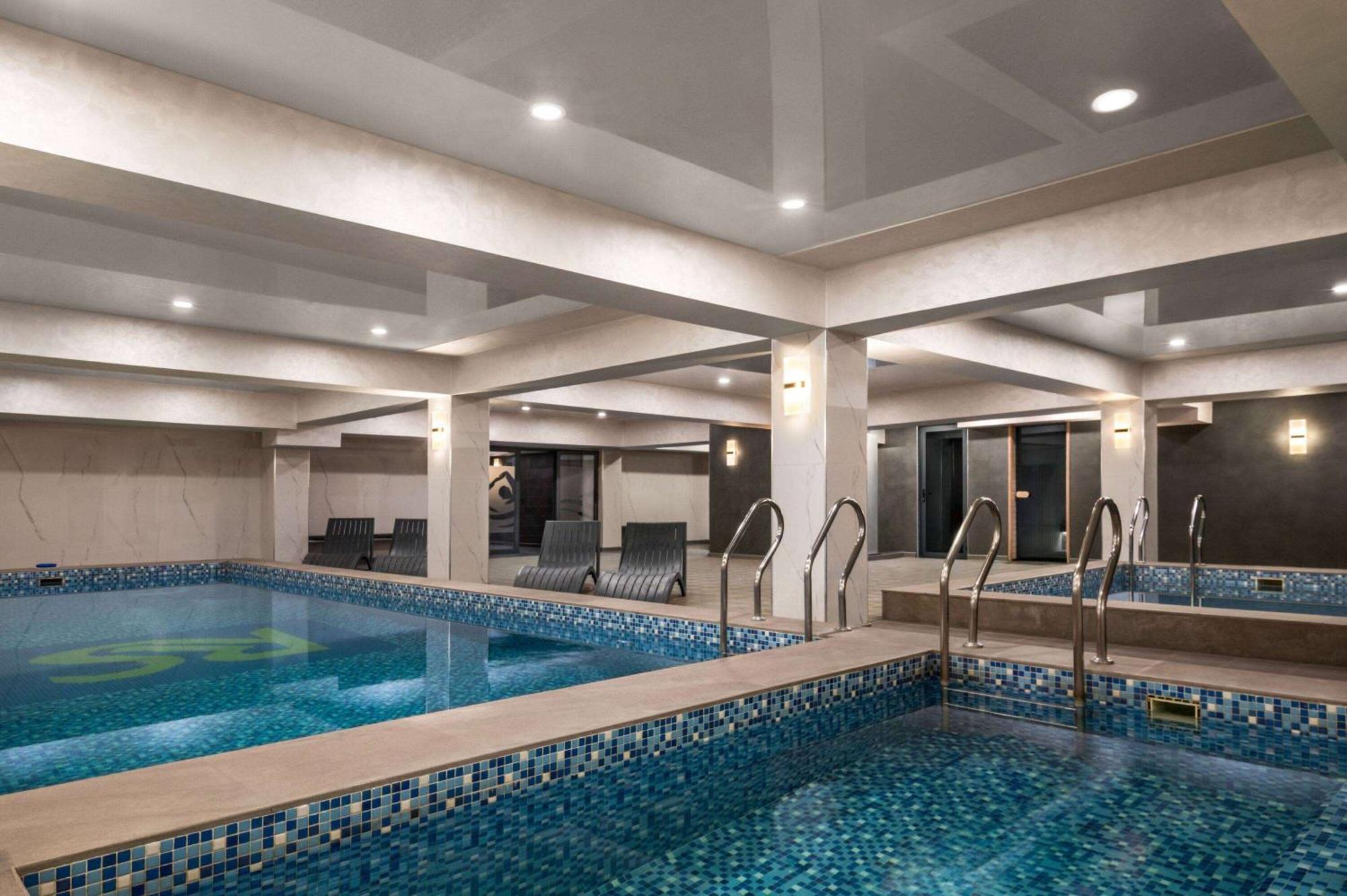 Wyndham Garden Tashkent Hotel Kültér fotó